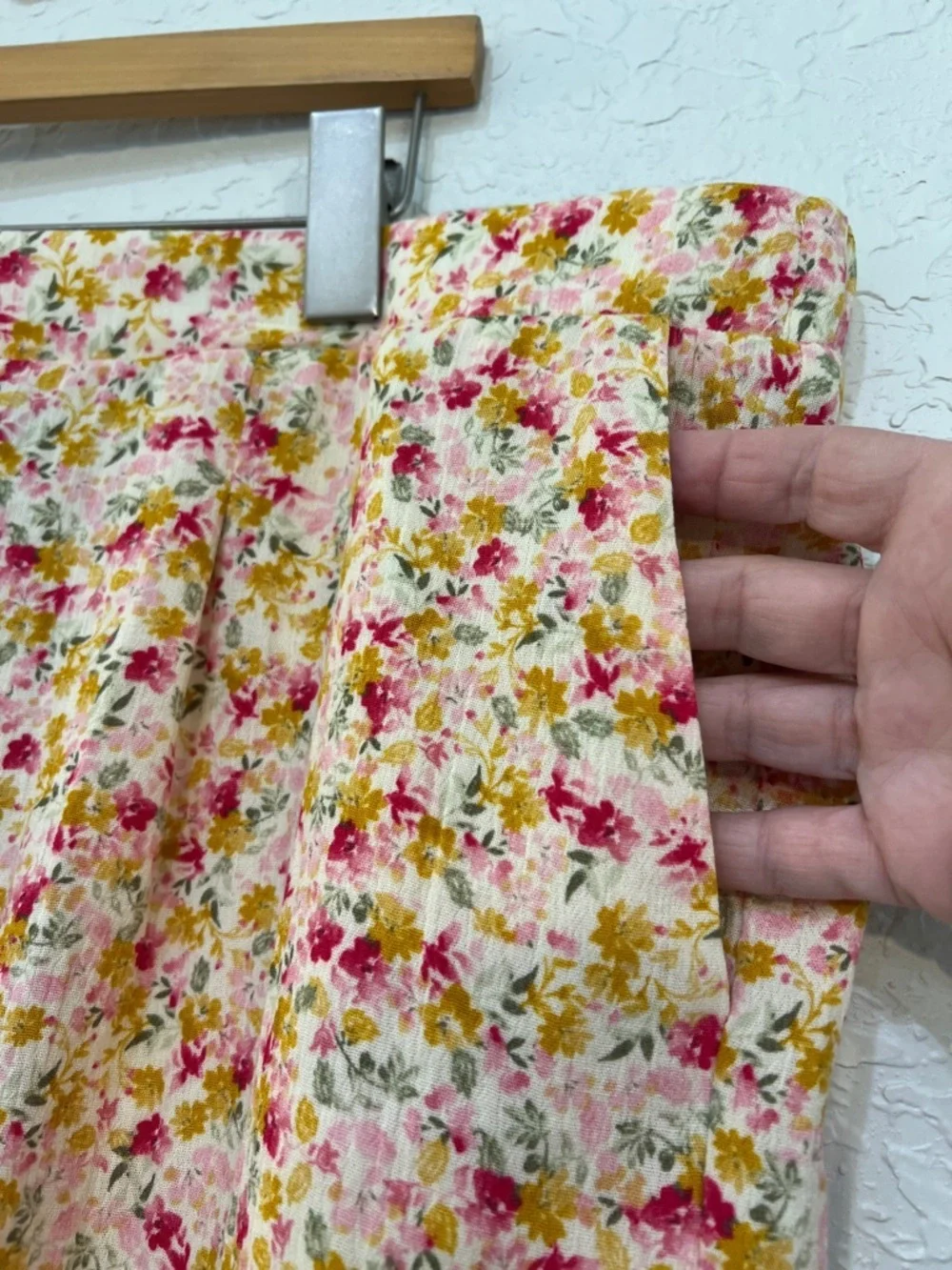 Torrid Sunshine Ditsy Floral Gauze Ruffle Shorts Pull-On 2X NWT - Picture 6 of 12